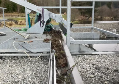 Rechenreiniger für Fischzuchtbetrieb - Stahlwasserbau von S.K.M.